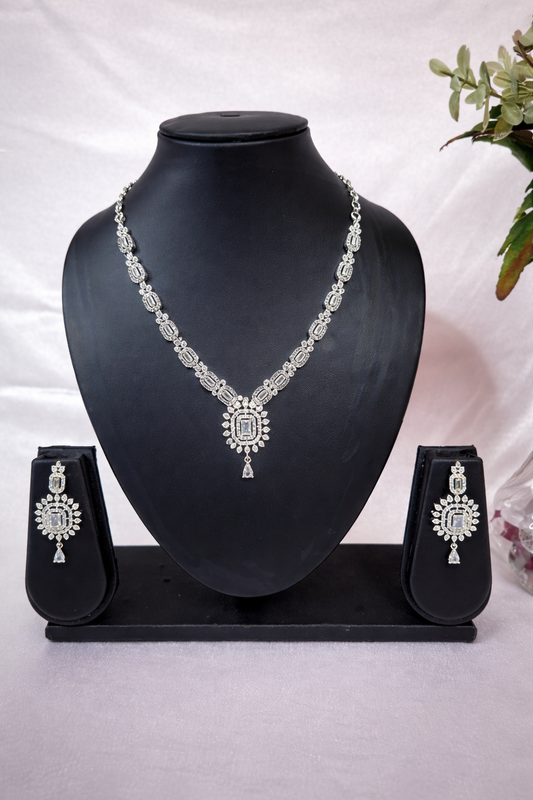 Marvel White AD Necklace Set
