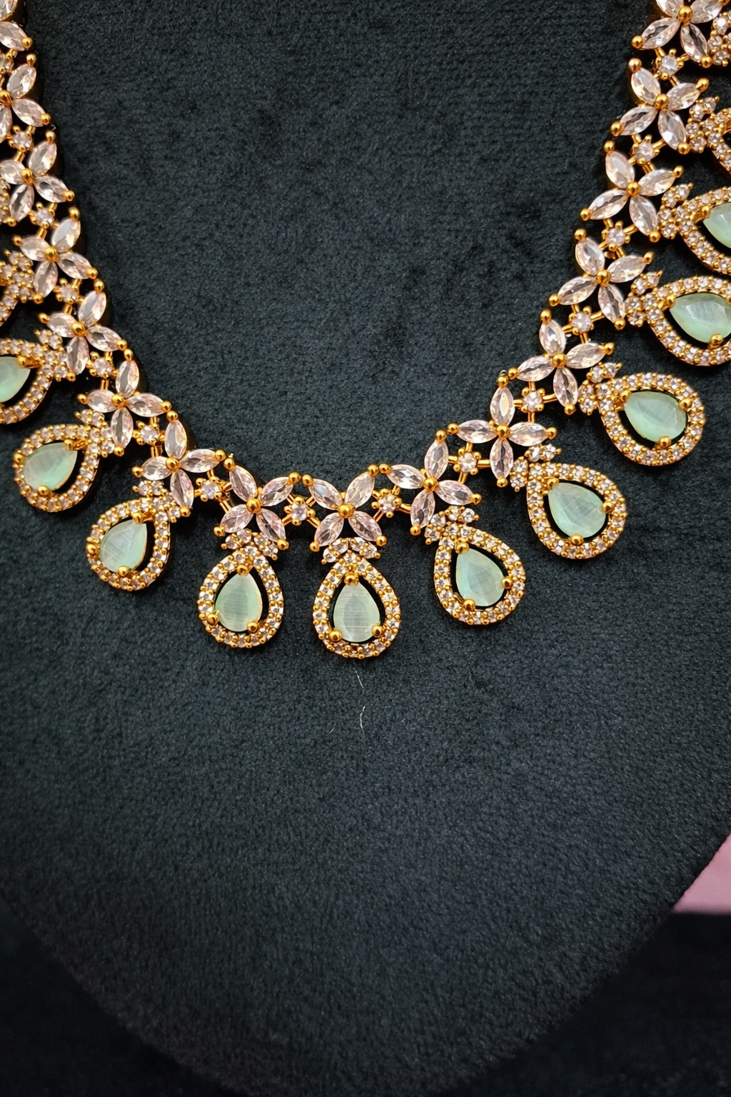 Shahzadi Light Green Victorian Long Necklace Set