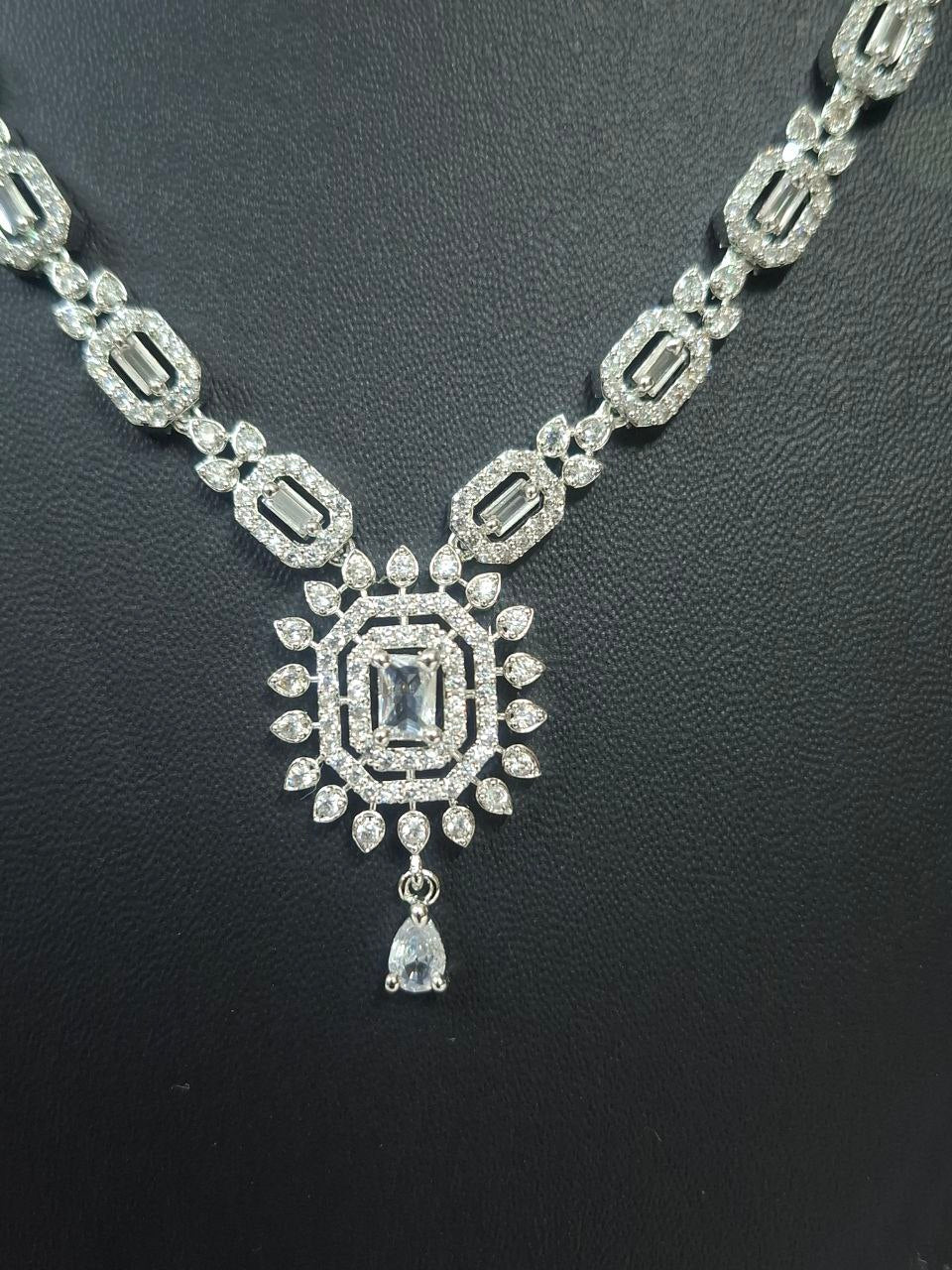 Marvel White AD Necklace Set