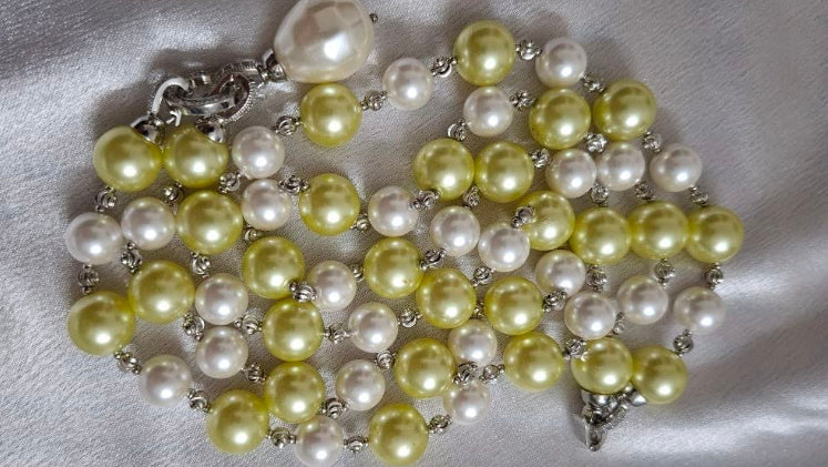 White And Green Pearl Long Necklace